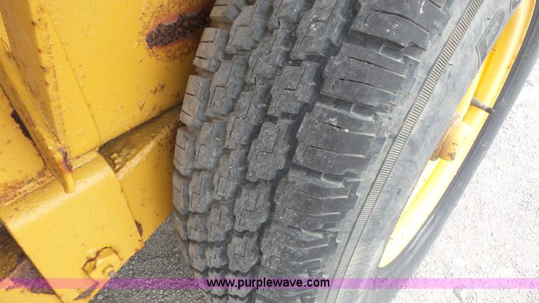 image for item K5075 1986 Belshe equipment trailer