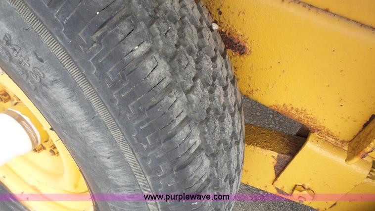 image for item K5075 1986 Belshe equipment trailer