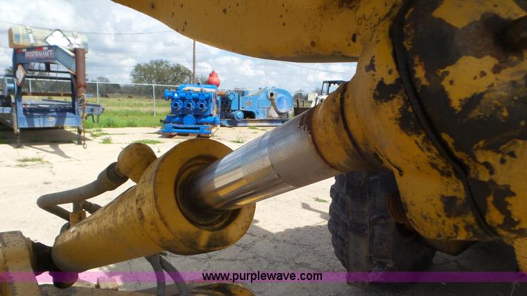 image for item K6932 1991 Caterpillar 14G motor grader