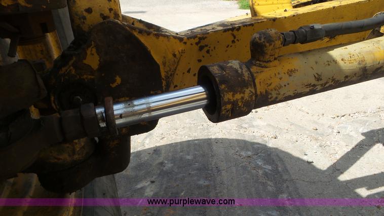 image for item K6932 1991 Caterpillar 14G motor grader