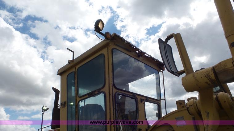 image for item K6932 1991 Caterpillar 14G motor grader