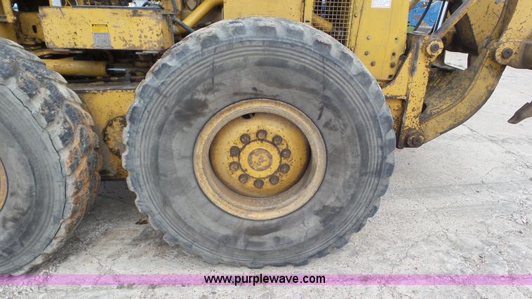 image for item K6932 1991 Caterpillar 14G motor grader