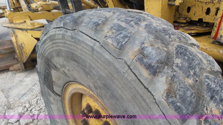 image for item K6932 1991 Caterpillar 14G motor grader