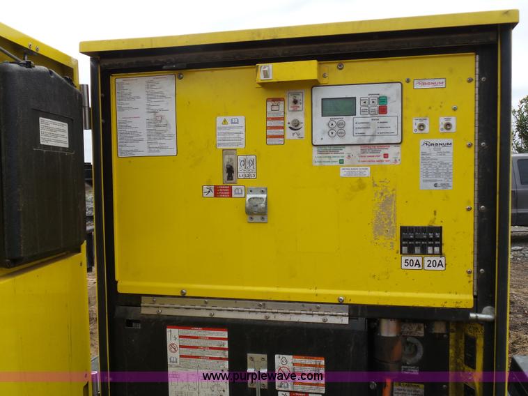 image for item L1525 2011 Magnum MMG55FH generator