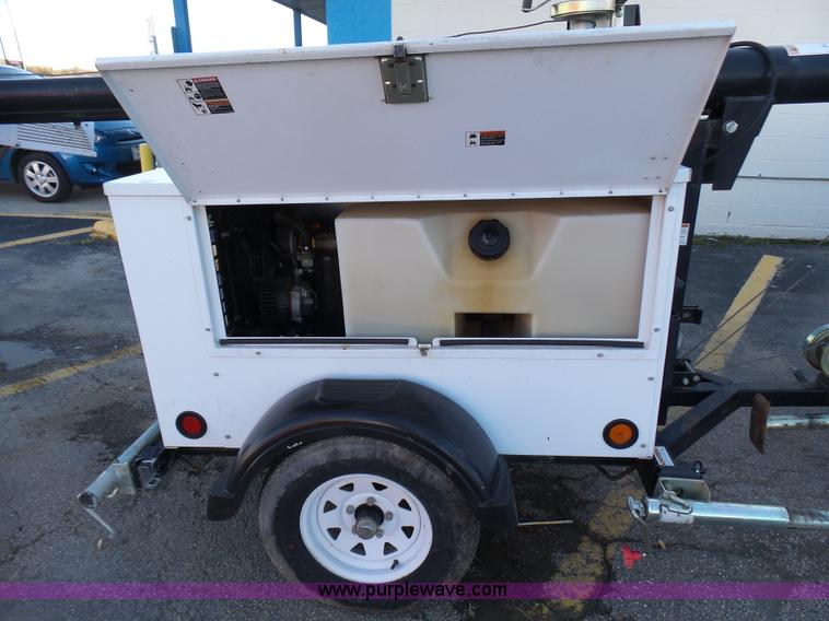 image for item L1526 2012 Multi Quip Night Hawk LT-12 light plant