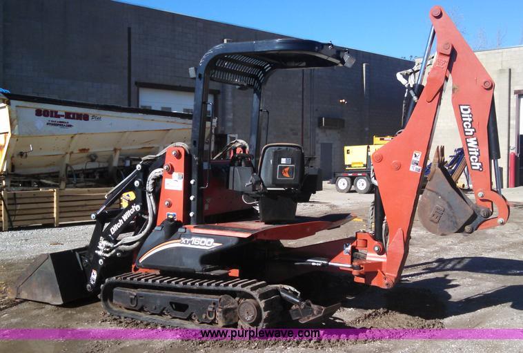 image for item L3003 2007 Ditch Witch XT1600 tool carrier