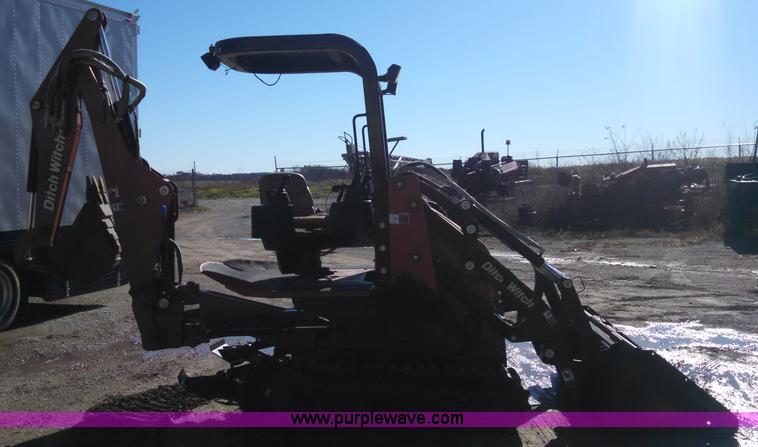 image for item L3003 2007 Ditch Witch XT1600 tool carrier