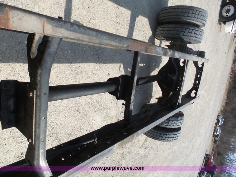 image for item L3016 1998 International 4700 truck chassis