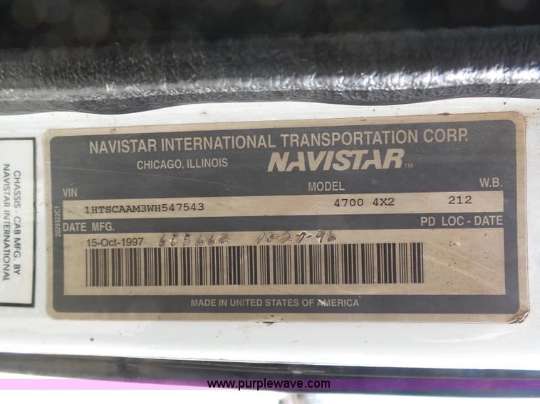 image for item L3016 1998 International 4700 truck chassis