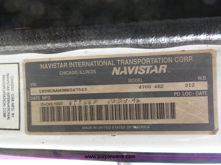 image for item L3016 1998 International 4700 truck chassis