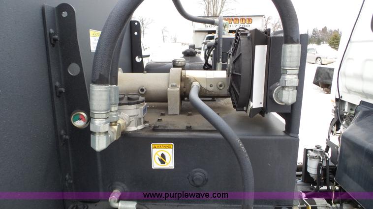 image for item L3923 2006 GMC W3500 sweeper truck