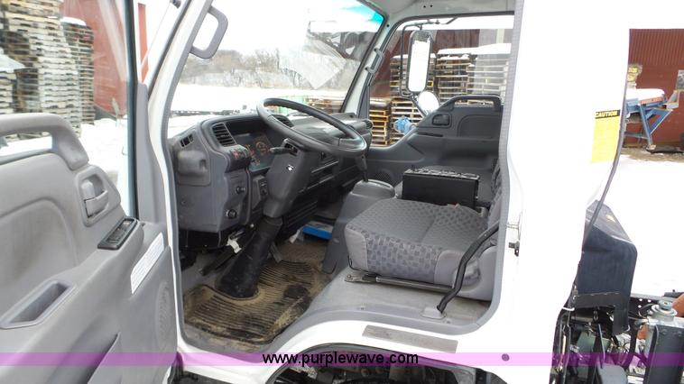 image for item L3923 2006 GMC W3500 sweeper truck