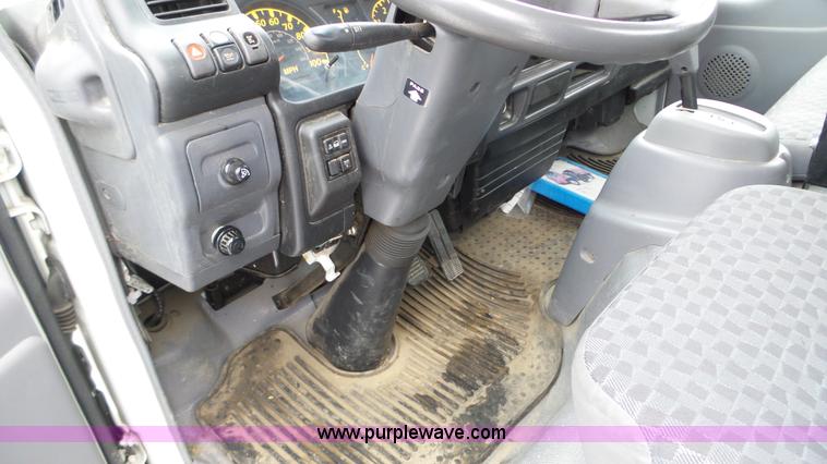 image for item L3923 2006 GMC W3500 sweeper truck