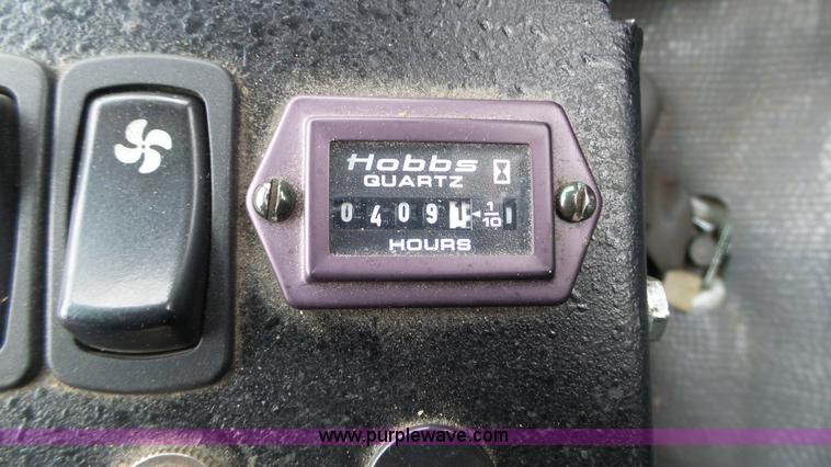 image for item L3923 2006 GMC W3500 sweeper truck