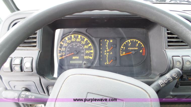 image for item L3923 2006 GMC W3500 sweeper truck