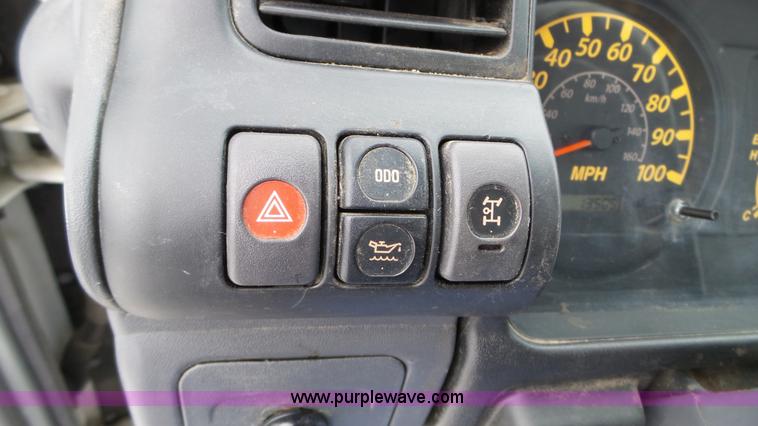 image for item L3923 2006 GMC W3500 sweeper truck