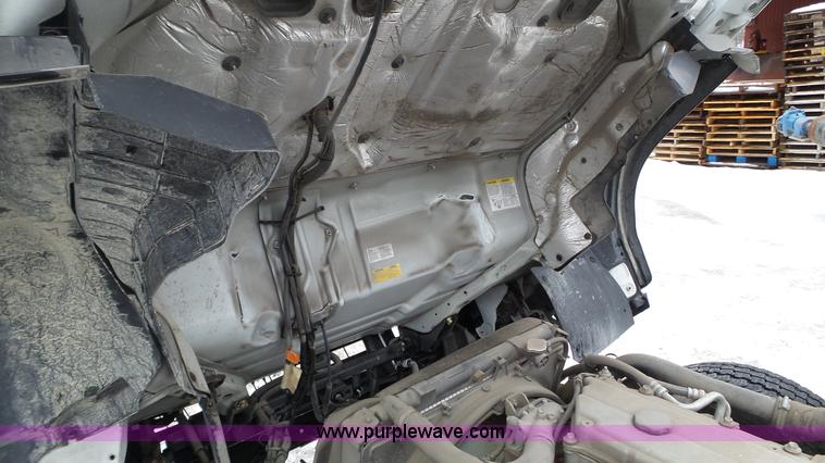 image for item L3923 2006 GMC W3500 sweeper truck