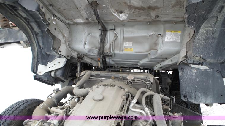 image for item L3923 2006 GMC W3500 sweeper truck