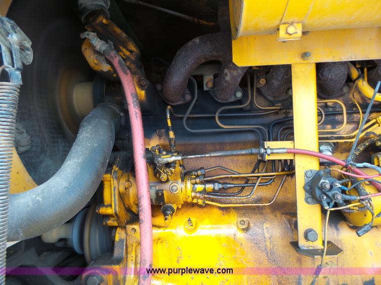 image for item L4248 1982 John Deere 670A motor grader