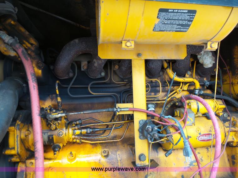 image for item L4248 1982 John Deere 670A motor grader
