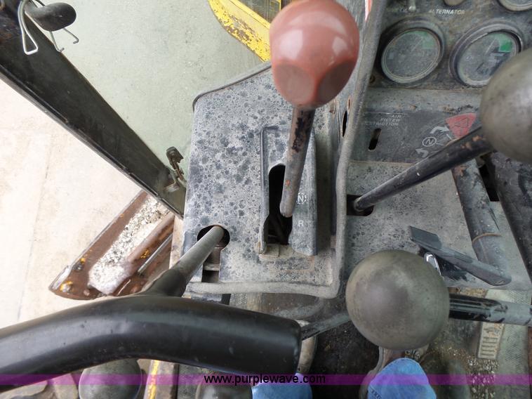 image for item L4248 1982 John Deere 670A motor grader