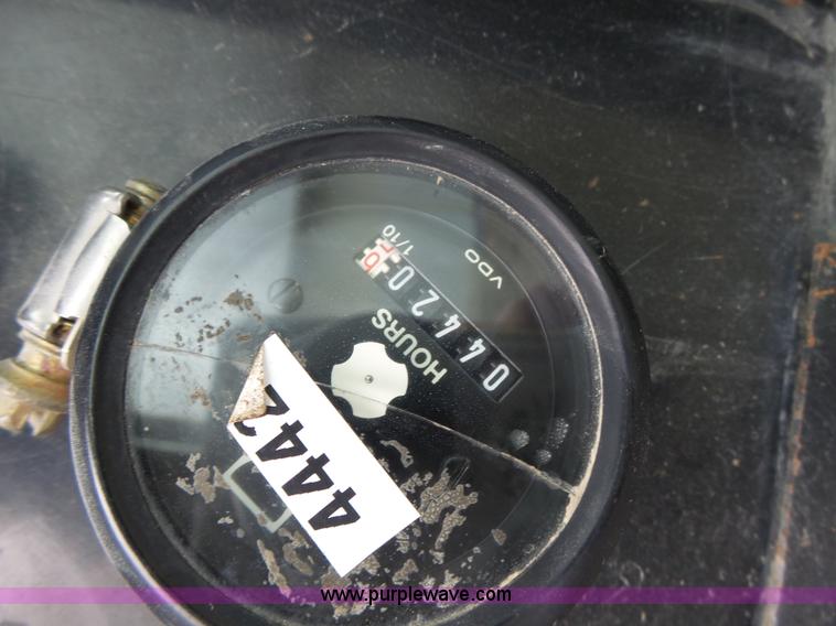 image for item L4248 1982 John Deere 670A motor grader