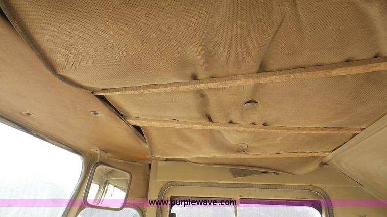 image for item L4756 1992 Komatsu WA380 wheel loader