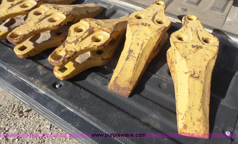 image for item L4756 1992 Komatsu WA380 wheel loader