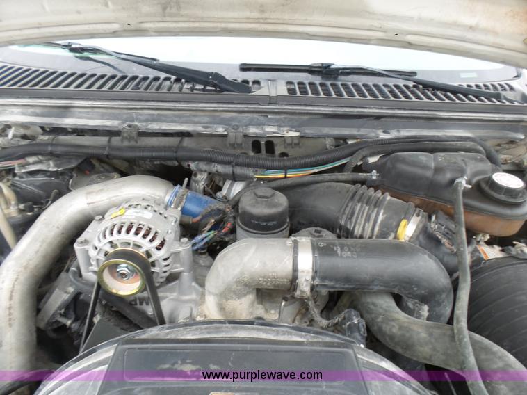 image for item L5431 2006 Ford F550 service truck with crane