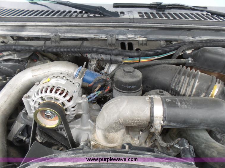 image for item L5431 2006 Ford F550 service truck with crane