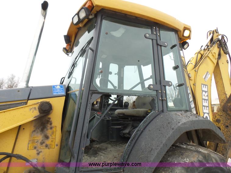 image for item L5432 2002 John Deere 410G backhoe