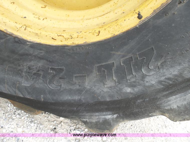 image for item L5432 2002 John Deere 410G backhoe