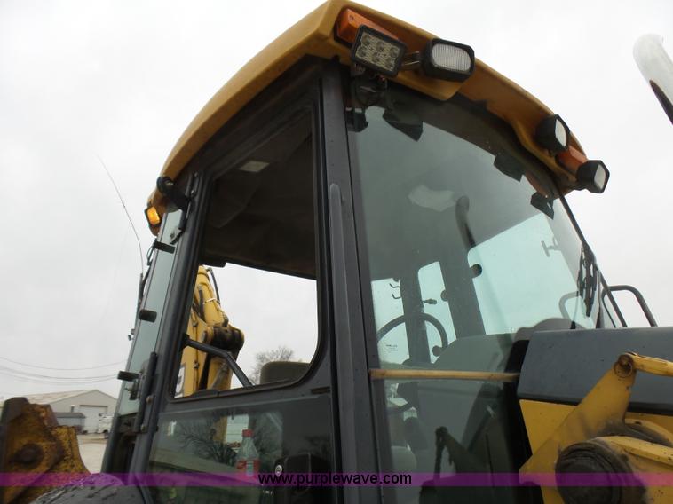 image for item L5432 2002 John Deere 410G backhoe