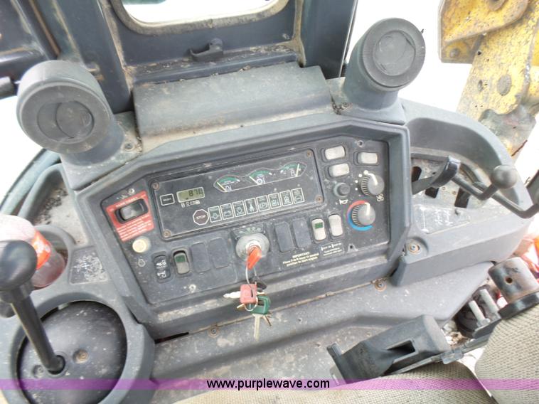 image for item L5432 2002 John Deere 410G backhoe