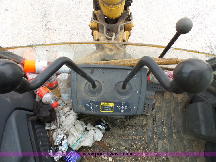 image for item L5432 2002 John Deere 410G backhoe