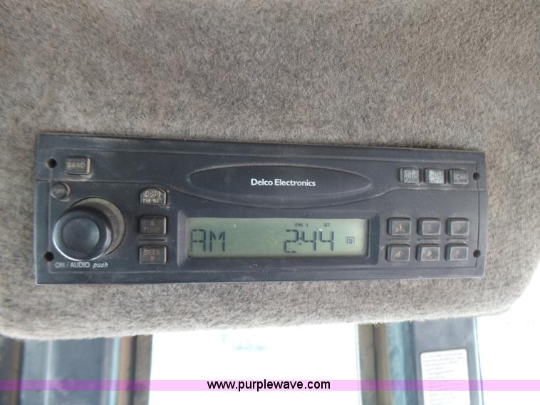 image for item L5432 2002 John Deere 410G backhoe