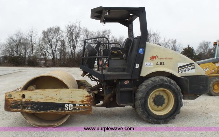 image for item L5433 2003 Ingersoll Rand SD-70DTF single drum vibratory roller