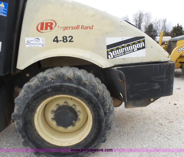 image for item L5433 2003 Ingersoll Rand SD-70DTF single drum vibratory roller