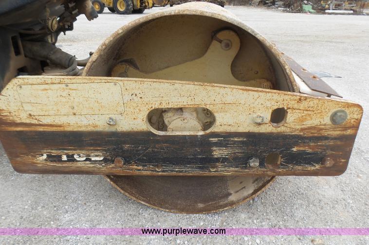 image for item L5433 2003 Ingersoll Rand SD-70DTF single drum vibratory roller