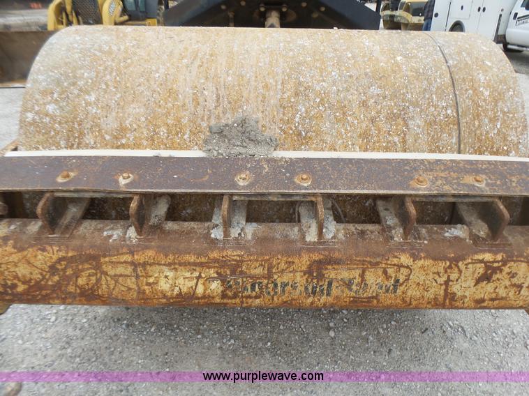image for item L5433 2003 Ingersoll Rand SD-70DTF single drum vibratory roller
