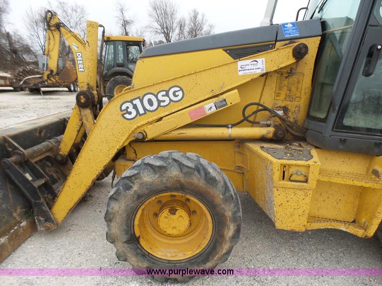 image for item L5434 2003 John Deere 310G backhoe