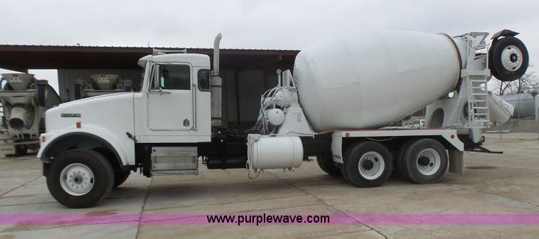 image for item L5435 1995 Kenworth W900B mixer truck