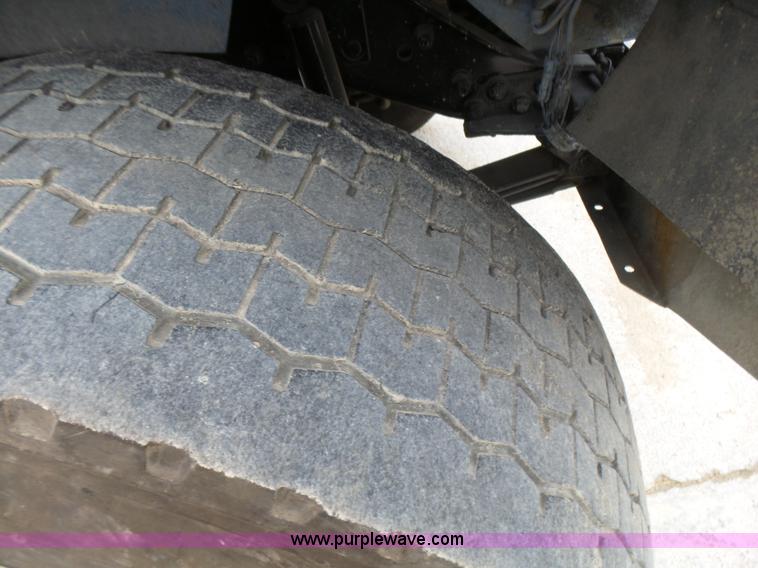 image for item L5435 1995 Kenworth W900B mixer truck