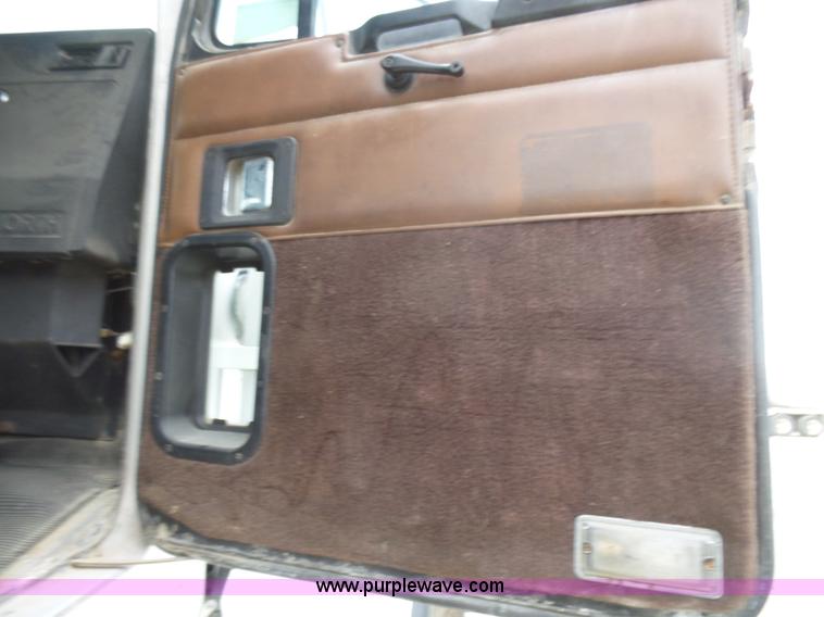 image for item L5435 1995 Kenworth W900B mixer truck