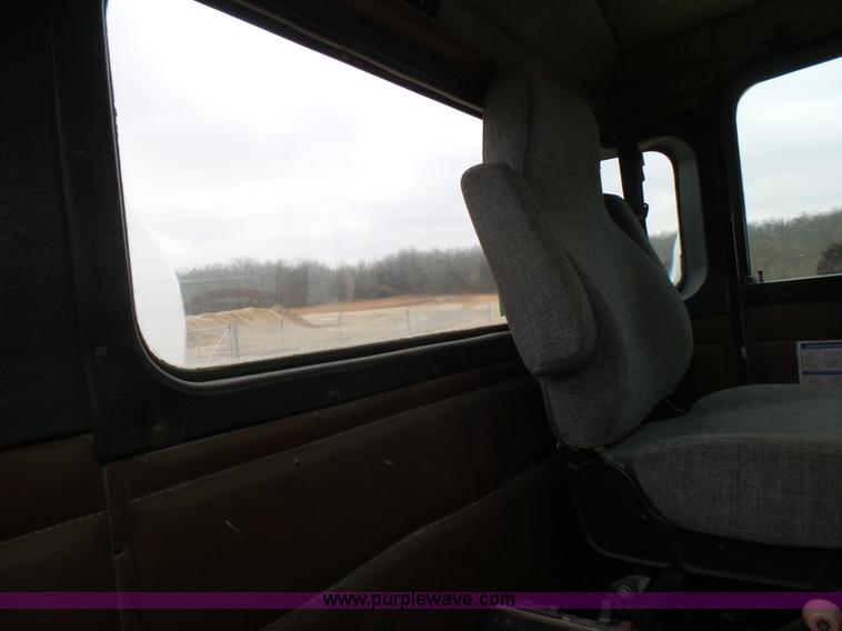 image for item L5435 1995 Kenworth W900B mixer truck