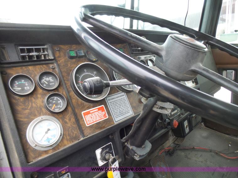 image for item L5435 1995 Kenworth W900B mixer truck