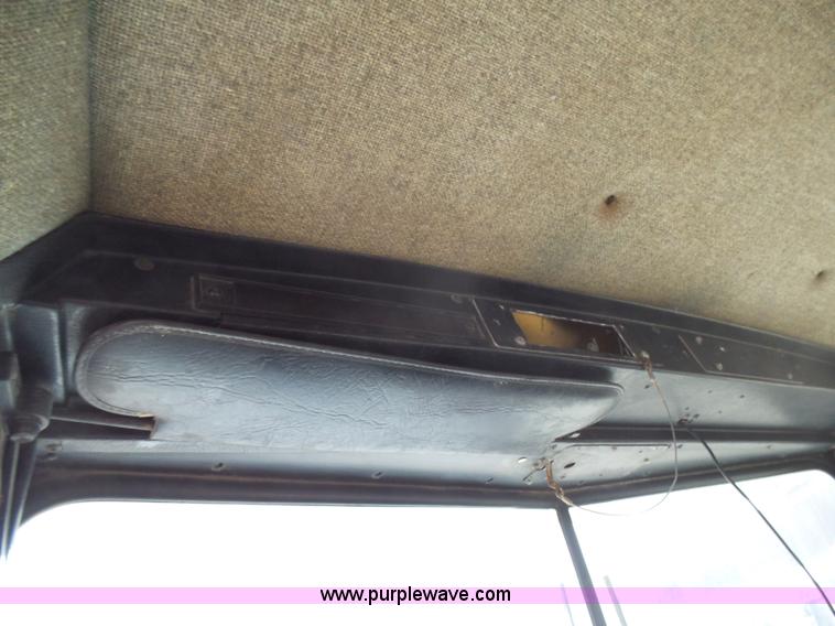 image for item L5435 1995 Kenworth W900B mixer truck