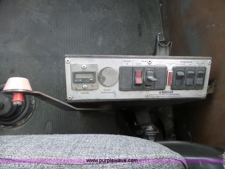 image for item L5435 1995 Kenworth W900B mixer truck