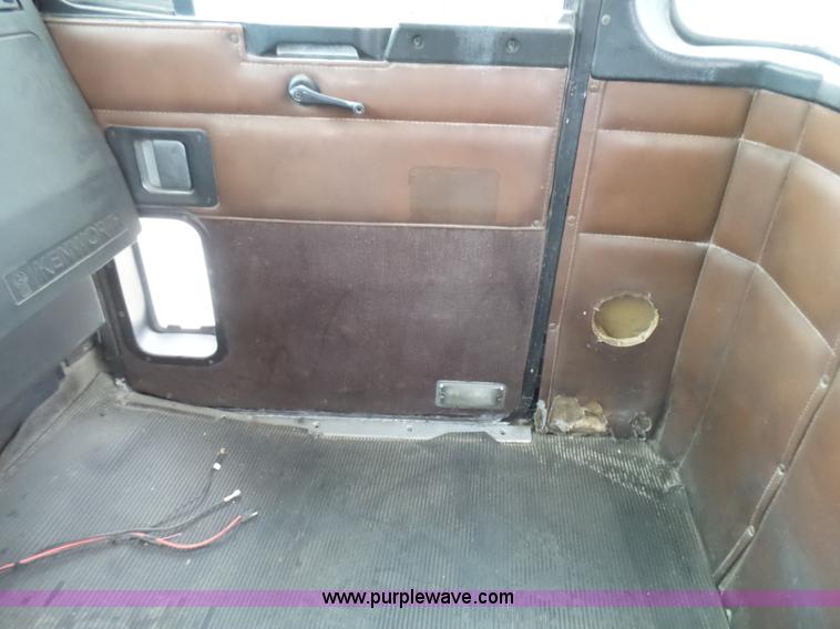 image for item L5435 1995 Kenworth W900B mixer truck