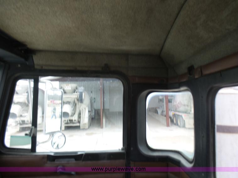 image for item L5435 1995 Kenworth W900B mixer truck